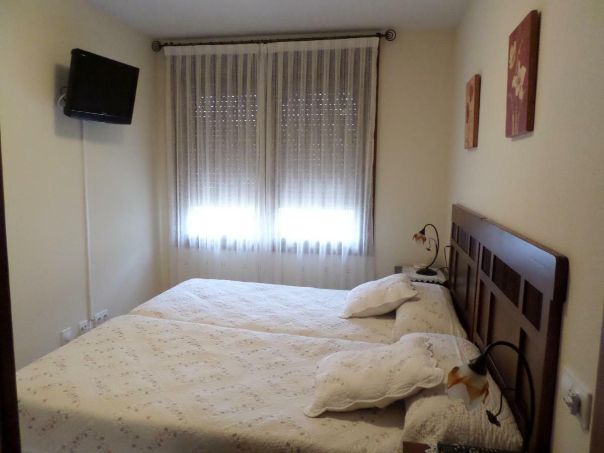 דירות Onís Apartamento Jardines Del Sella מראה חיצוני תמונה