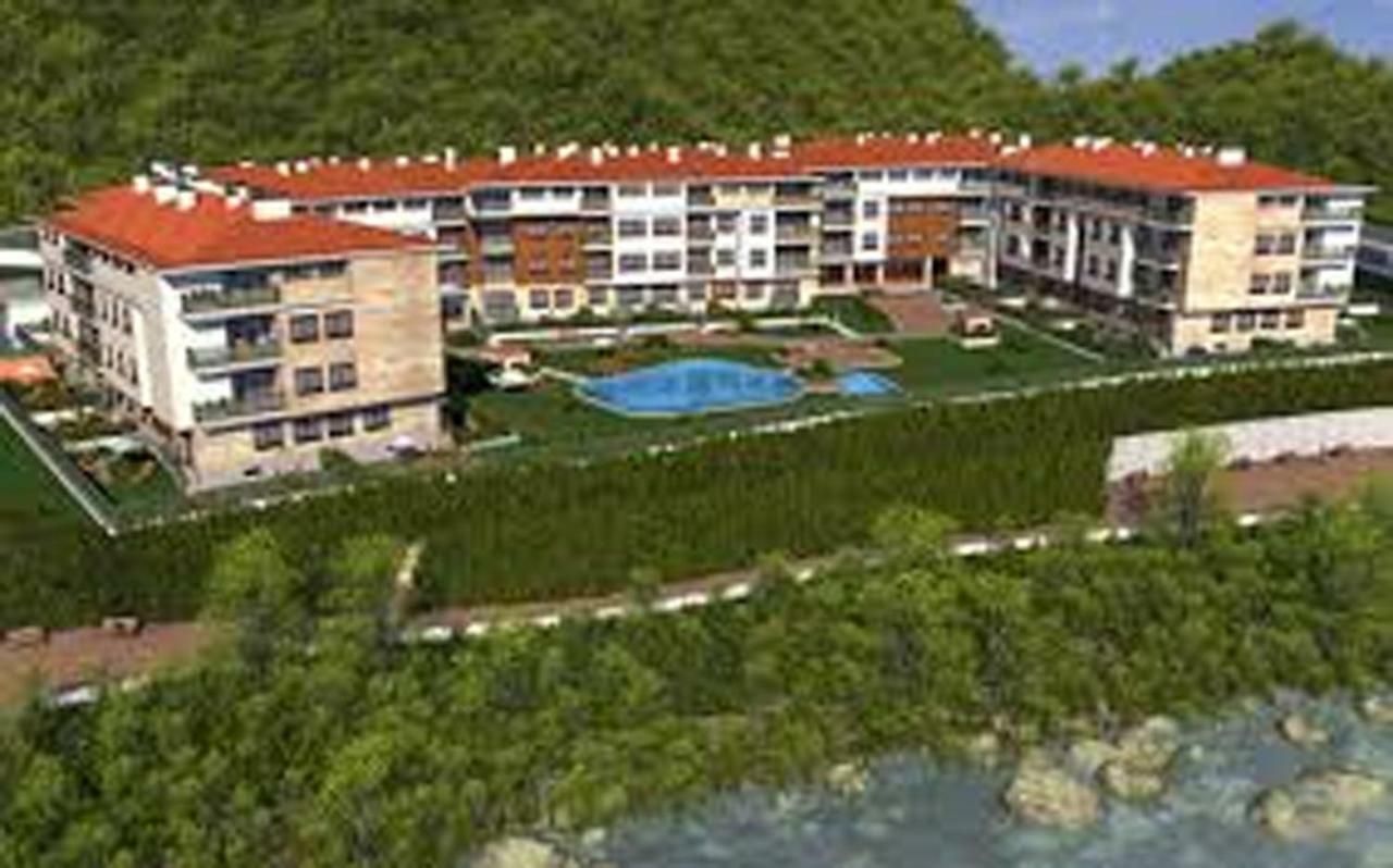 דירות Onís Apartamento Jardines Del Sella מראה חיצוני תמונה